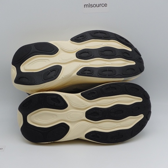 NEW WIDE 2E Men's New Balance Fresh Foam X More v5 Sneakers MMORLJ5 Grey - Picture 5 of 9